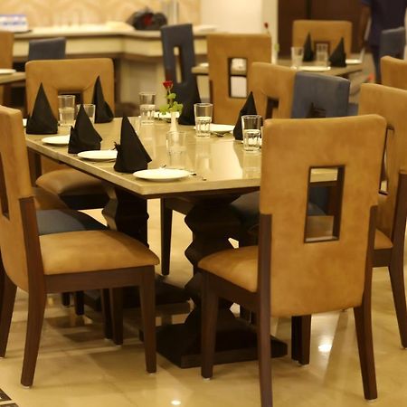 ג'לנדהר Hotel Imperia Suites מראה חיצוני תמונה