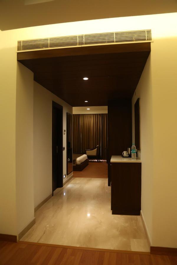 ג'לנדהר Hotel Imperia Suites מראה חיצוני תמונה
