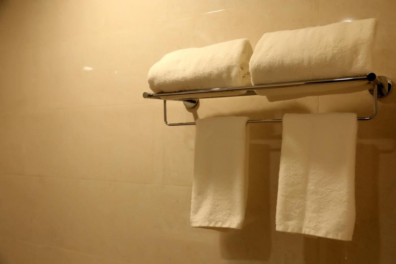 ג'לנדהר Hotel Imperia Suites מראה חיצוני תמונה