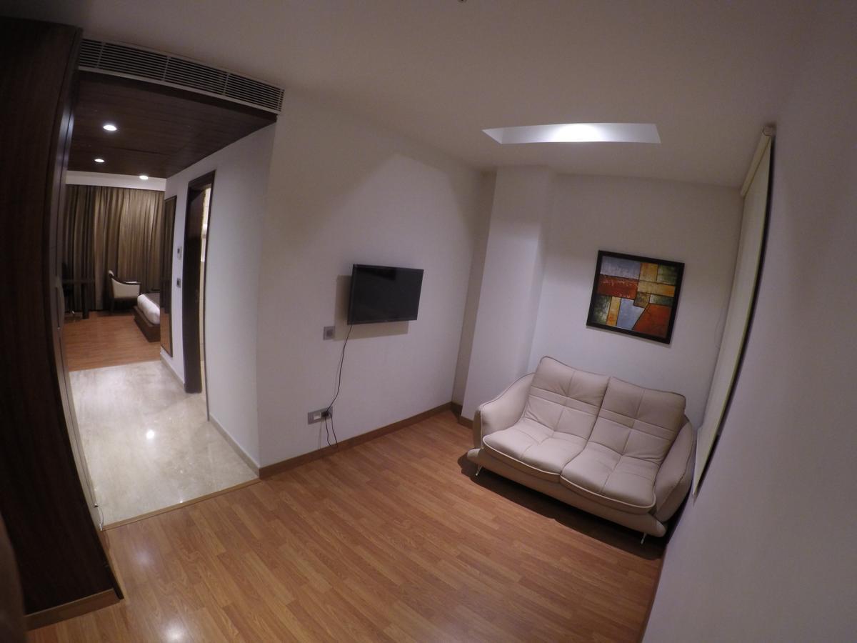 ג'לנדהר Hotel Imperia Suites מראה חיצוני תמונה